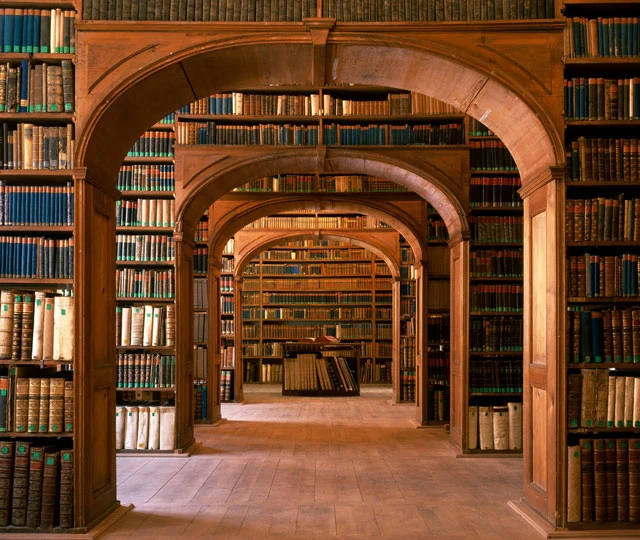زیباترین کتابخانه ایران؟